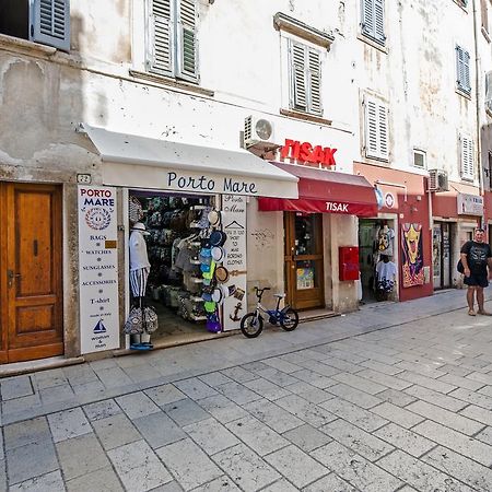 Apartment Main Street Carera Rovinj Exterior photo